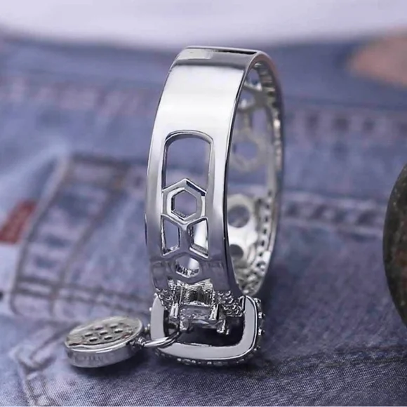 “”Only One Left!!!NEW SILVER COLOR DROP STONE RING - Picture 4 of 7